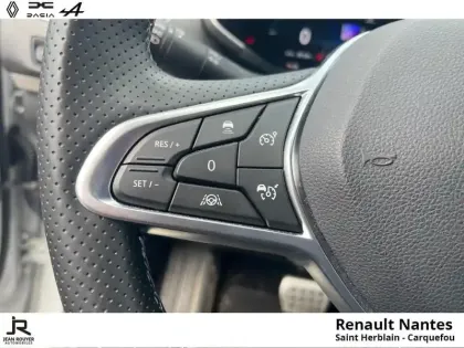 Photo 12 Renault Arkana  1.6 E-Tech 145ch full hybrid esprit Alpine - Système Bose