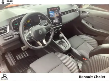 Photo 13 Renault Clio  1.6 E-Tech 145ch full hybrid esprit Alpine - 24
