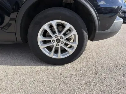 Photo 8 Ford Kuga  2.5 Duratec 180ch Hybrid FlexiFuel Titanium Powershift