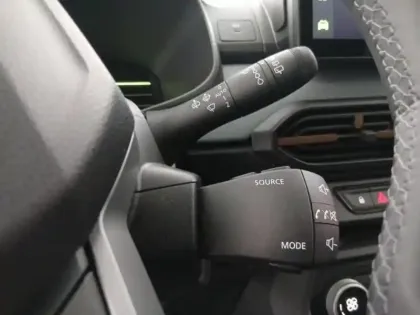 Photo 14 Dacia Jogger  1.8 hybrid 155ch Extreme 7 places -25