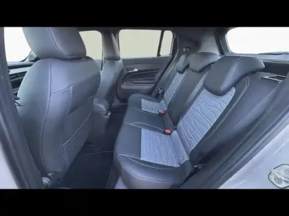 Photo 8 Jeep Avenger  1.2 Turbo T3 145ch 4xe hybride Upland BVR6