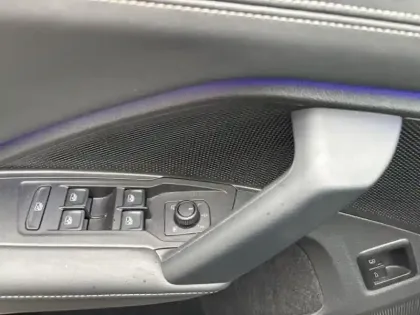 Photo 7 Volkswagen Tiguan  1.5 eHybrid 204ch VW Edition DSG6