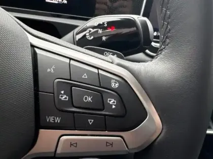 Photo 6 Volkswagen Tiguan  1.5 eHybrid 204ch VW Edition DSG6
