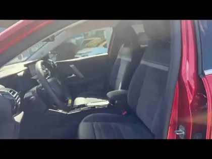 Photo 11 Citroën C4  1.2 Hybride 136ch S&S MAX Automatique