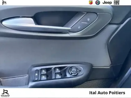 Photo 11 Alfa Romeo Tonale  1.5 Hybrid 160ch Ti TCT