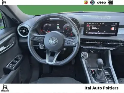 Photo 7 Alfa Romeo Tonale  1.5 Hybrid 160ch Ti TCT