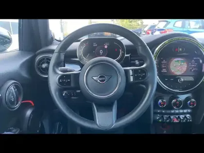 Photo 11 Mini Mini  5 Portes Cooper 136ch Edition Premium Plus BVA7