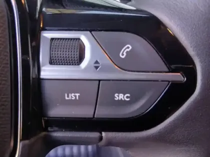 Photo 10 Peugeot 208  1.2 Hybrid 110ch Style e-DCS6