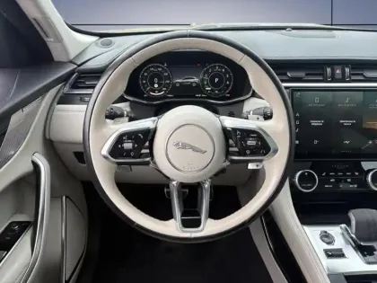 Photo 12 Jaguar F-Pace  P400e Plug-in-Hybrid SE BVA8 AWD