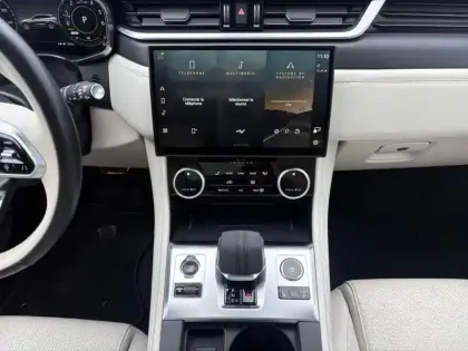 Photo 13 Jaguar F-Pace  P400e Plug-in-Hybrid SE BVA8 AWD