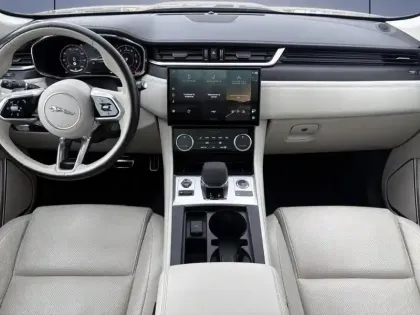 Photo 10 Jaguar F-Pace  P400e Plug-in-Hybrid SE BVA8 AWD
