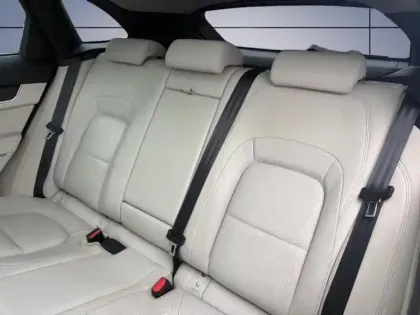 Photo 9 Jaguar F-Pace  P400e Plug-in-Hybrid SE BVA8 AWD
