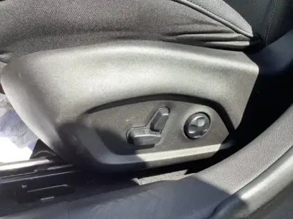 Photo 24 Jeep Compass 1.5 Turbo T4 130 ch BVR7 e-Hybrid Summit