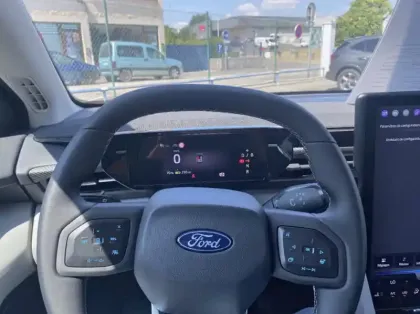 Photo 6 Ford Explorer 286ch Extended Range 79kWh Pack Premium RWD