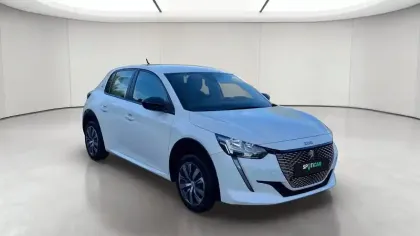 Photo 8 Peugeot 208  Electrique 50 kWh 136ch