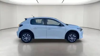 Photo 7 Peugeot 208  Electrique 50 kWh 136ch
