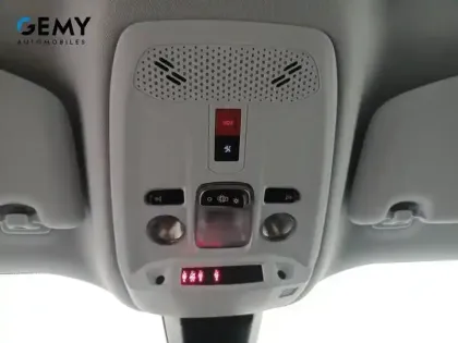 Photo 19 Peugeot 2008  PureTech 100 S&S BVM6