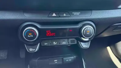 Photo 14 Kia Stonic  1.0 T-GDi 100 ch BVM6