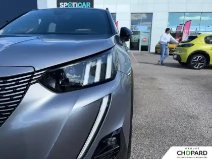 Photo 23 Peugeot 2008  Electrique 136 ch