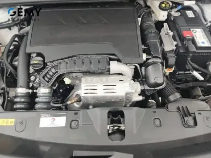 Photo 11 Peugeot 2008  PureTech 100 S&S BVM6