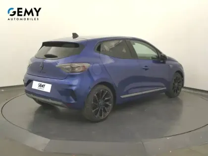 Photo 32 Renault Clio  E-Tech full hybrid 145