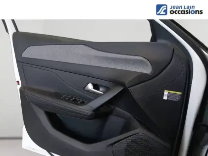 Photo 19 Peugeot 308  PureTech 130ch S&S EAT8