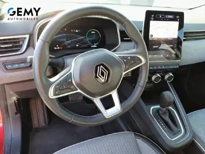 Photo 12 Renault Clio  E-Tech full hybrid 145