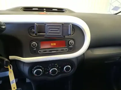 Photo 27 Renault Twingo  III 0.9 TCe 90 Energy E6C