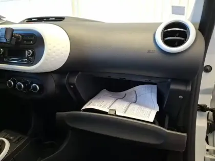 Photo 14 Renault Twingo  III 0.9 TCe 90 Energy E6C
