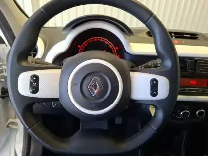 Photo 29 Renault Twingo  III 0.9 TCe 90 Energy E6C
