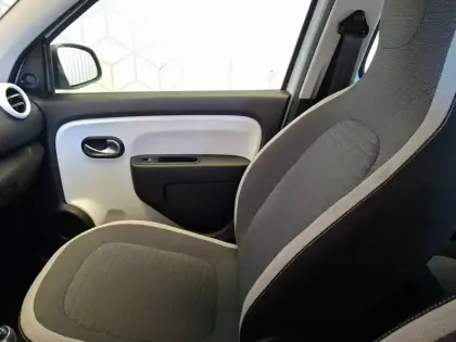 Photo 30 Renault Twingo  III 0.9 TCe 90 Energy E6C