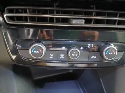 Photo 16 Opel Mokka  Electrique 136 ch & Batterie 50 kWh