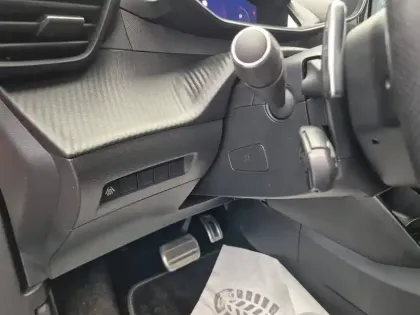 Photo 22 Peugeot 2008  PureTech 130 S&S EAT8