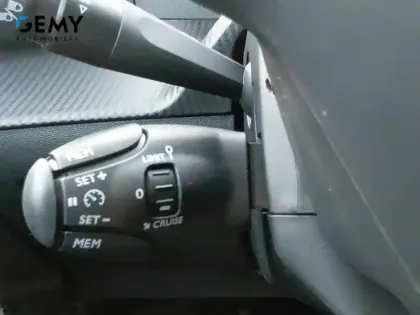 Photo 17 Peugeot 2008  Hybrid 145 ch e-DCS6