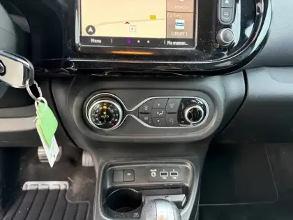 Photo 14 Renault Twingo  III E-Tech