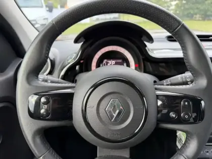 Photo 24 Renault Twingo  III E-Tech