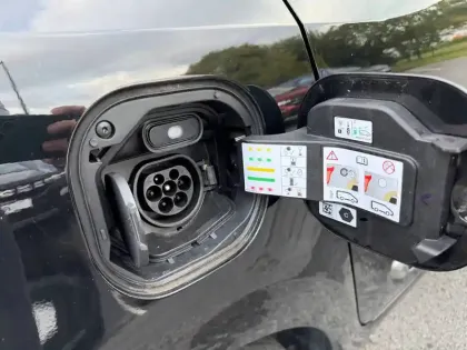 Photo 23 Renault Twingo  III E-Tech