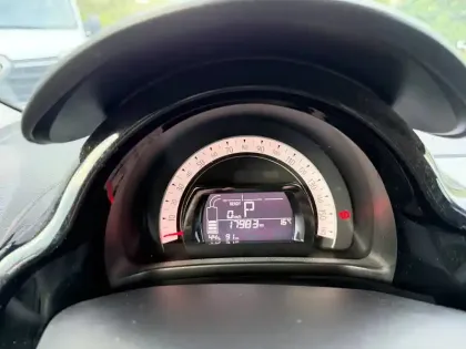 Photo 16 Renault Twingo  III E-Tech