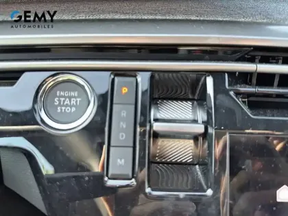 Photo 18 Peugeot 5008  Hybrid 145 ch e-DCS6