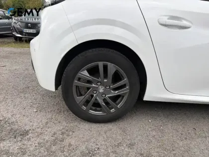 Photo 14 Peugeot 208  PureTech 100 S&S BVM6