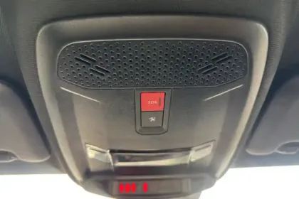 Photo 23 Peugeot 208  Electrique 50 kWh 136ch