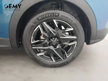 Photo 32 Peugeot 3008  Hybrid 136 e-DCS6
