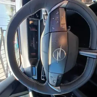 Photo 9 Opel Grandland  Hybrid Rechargeable 225 ch e-DCT7