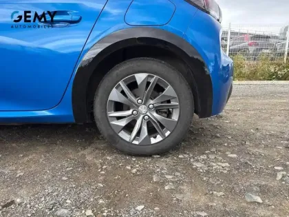 Photo 10 Peugeot 208  Electrique 50 kWh 136ch
