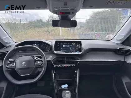 Photo 7 Peugeot 208  Electrique 50 kWh 136ch