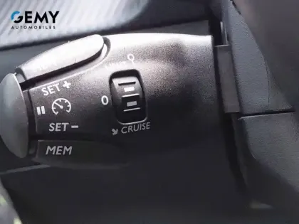 Photo 19 Peugeot 2008  Electrique 156 ch 54 kWh