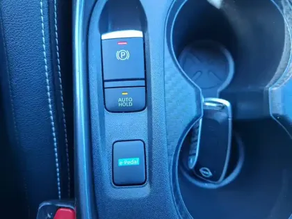 Photo 40 Nissan Juke  HYBRID 143