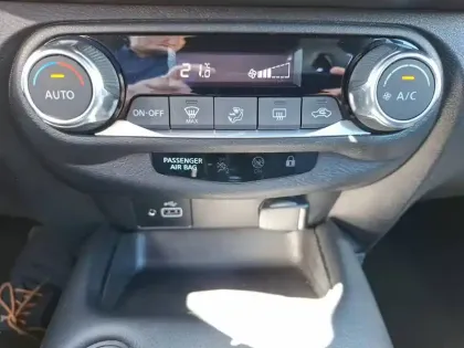 Photo 38 Nissan Juke  HYBRID 143