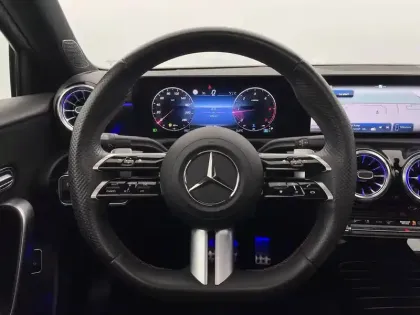 Photo 22 Mercedes Classe A  200 d 8G-DCT