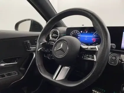 Photo 24 Mercedes Classe A  200